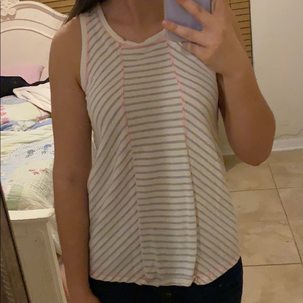 Little girls comfy shirt. Is white/multicolored.